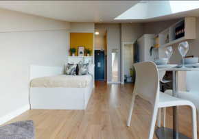 Modern Rooms and Studios, STIRLING - SK, Stirling